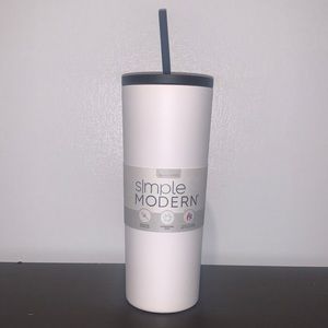 24 Oz Classic Simple Modern Tumbler with Straw.